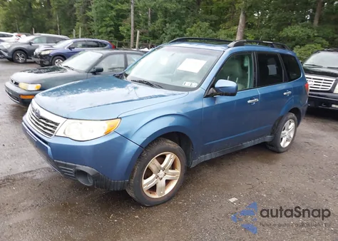 2010 Subaru Forester 2.5X Premium z USA, uszkodzony, nr VIN JF2SH6CC2AH905922